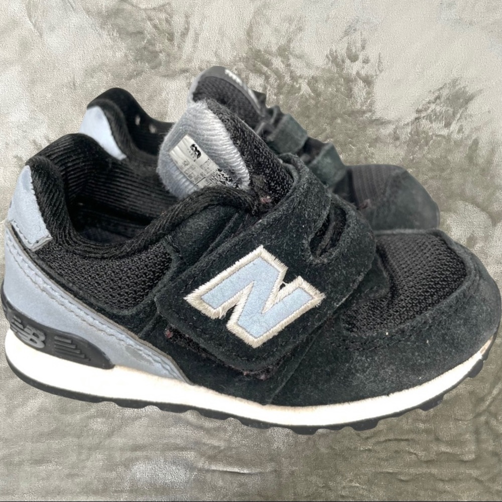 New Balance Black Toddler 574 Athletic Sneaker Shoe Adjustable Strap Size 7